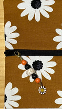 Load image into Gallery viewer, 15” X 15” Inch Mustard & White Daisy Project bag - With Inside Pocket & Zip Charm