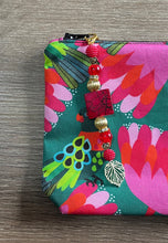 Load image into Gallery viewer, Lorikeet Pouch with boxed bottom - 19.5cm x 14cm with Zipper Charm