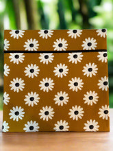 Load image into Gallery viewer, 15” X 15” Inch Mustard & White Daisy Project bag - With Inside Pocket & Zip Charm