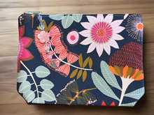 Load image into Gallery viewer, Floral Pouch with boxed bottom - 19.5cm x 14cm with Zipper Charm