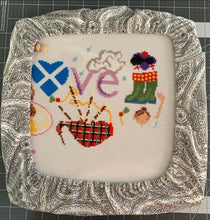 Load image into Gallery viewer, Black & White Paisley Grime Guard - Suits Q Snap 8 inch x 8 inch