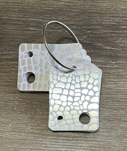 Load image into Gallery viewer, Crocodile Floss drops