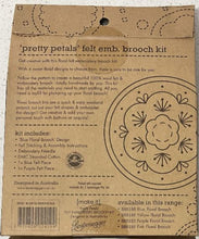 Load image into Gallery viewer, Blue Floral Brooch - Pretty Petals Felt Embroidery Brooch Kit Make It 585185