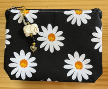 Load image into Gallery viewer, Large White Daisy Pouch with boxed bottom - 19cm x 14cm with Zipper Charm