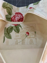 Load image into Gallery viewer, 15 ” X 15 ” Inch Roses in Paris Project Bag
