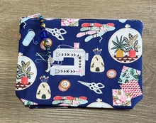 Load image into Gallery viewer, Sewing Pattern Pouch with boxed bottom - 19cm x 14cm with Zipper Charm