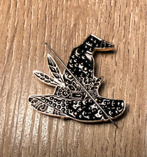 Load image into Gallery viewer, Witch Hat Needle Minder