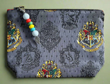 Load image into Gallery viewer, Sonia&#39;s Needle &amp; Thread HP Pouch Cross Stitch storage
