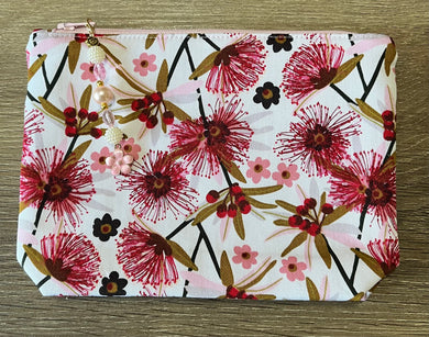 Myrtle Flower pouch