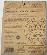 Load image into Gallery viewer, Purple Floral Brooch - Pretty Petals Felt Embroidery Brooch Kit Make It 585187
